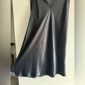 Wilfred 100% silk skirt.